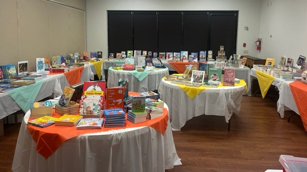 The Ignatius Book Fair visits SJS!